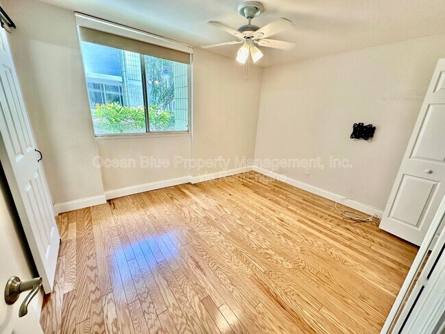 Building Photo - 1301 S Howard Ave