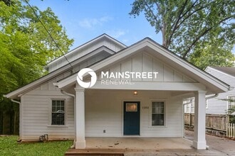 Building Photo - 4 Bedroom Pet-Friendly Home in Atlanta, GA with Main Street Renewal