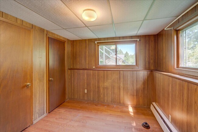 Building Photo - 6404 Maywood Ave