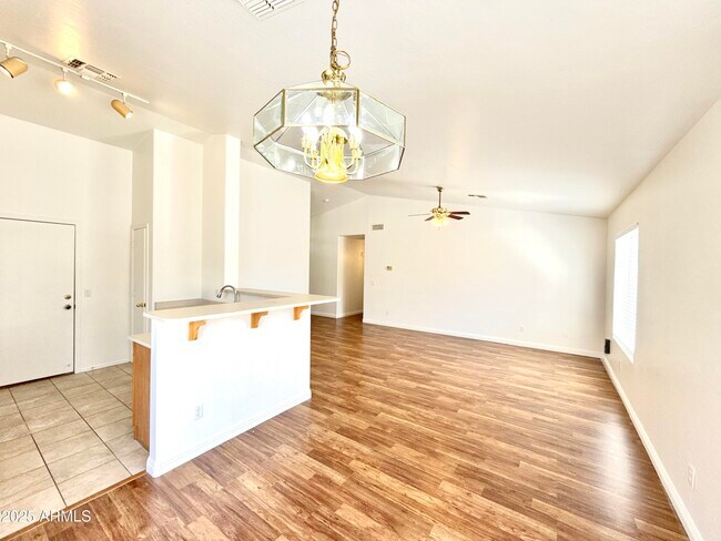 Building Photo - 13271 W Desert Rock Dr
