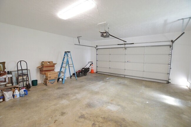 Building Photo - 45-722-722 Puohala St
