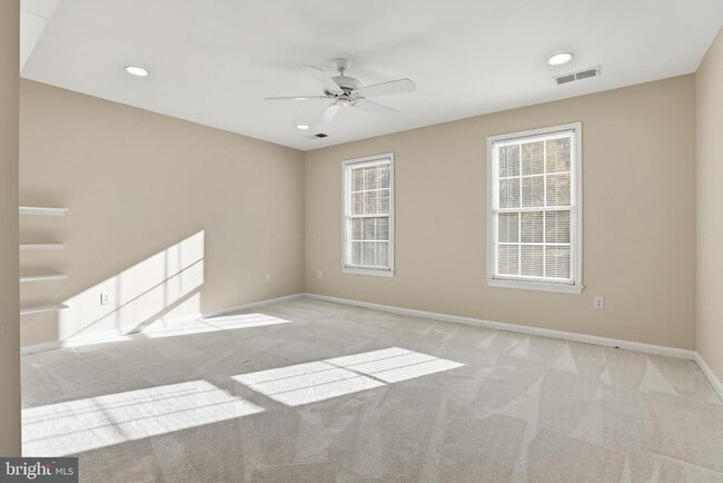 Building Photo - 18136 Hayloft Dr