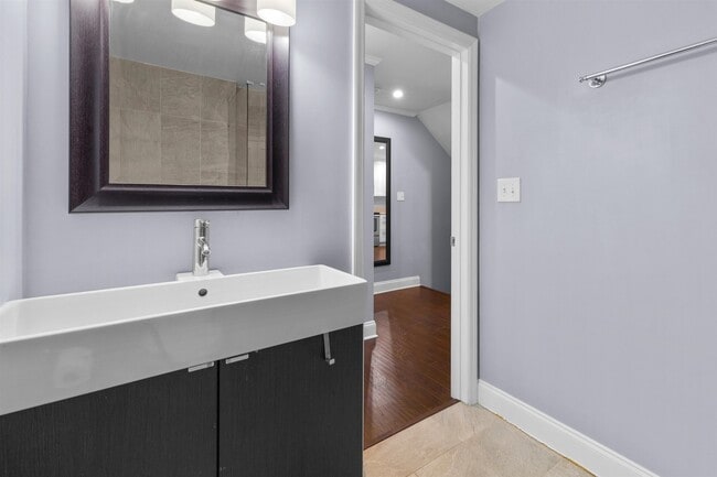 Building Photo - 909 S Ponce De Leon Blvd