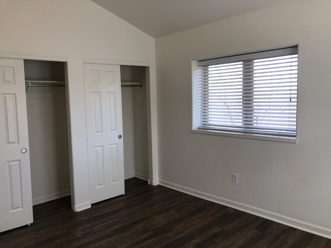 Upstairs bedroom - 1212 Walnut Ave