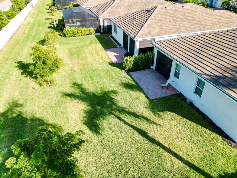 Building Photo - 636 Ibiza Loop