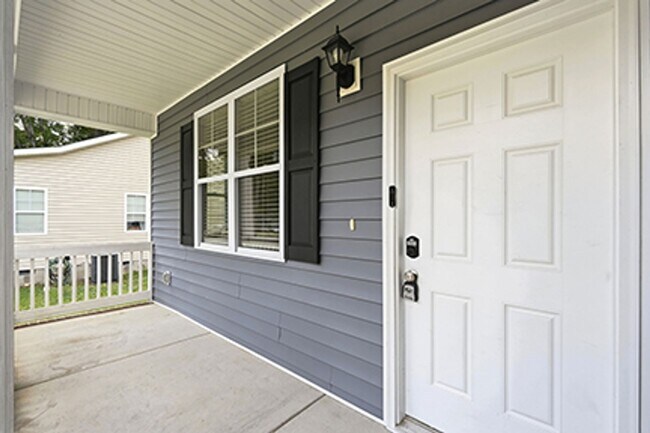Building Photo - RANCH HOME with 3 bedrooms and 2 baths-GROWING TOWN OF ANGIER