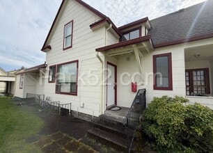 Building Photo - Tacoma Studio Apartment