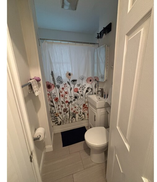 Building Photo - 220 Hanover St