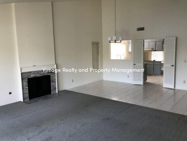 Building Photo - Available Now! Very Nice 3 Bedroom Home!!!