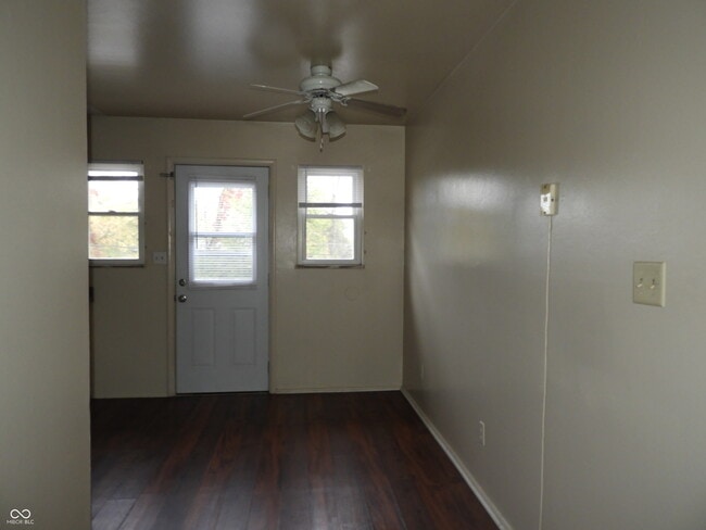 Building Photo - 6006 Dickson Rd