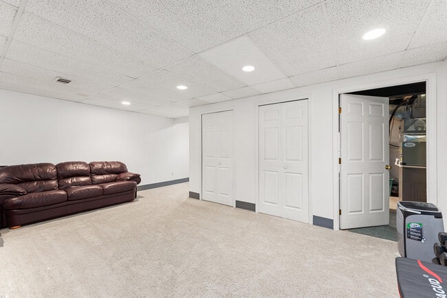 Building Photo - 1173 Fairways Blvd
