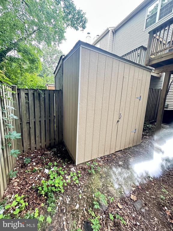 Building Photo - 7122 Cipriano Springs Dr