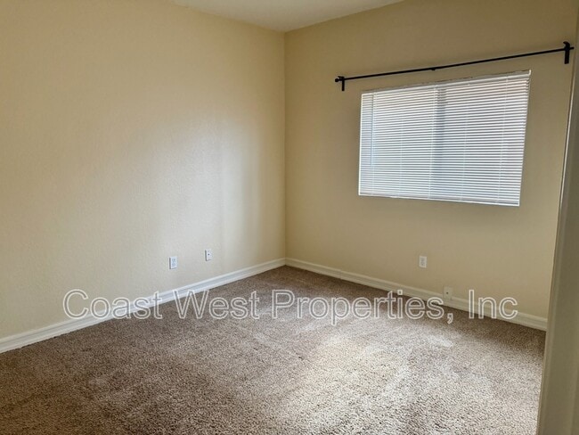 Building Photo - 4695 Bancroft St