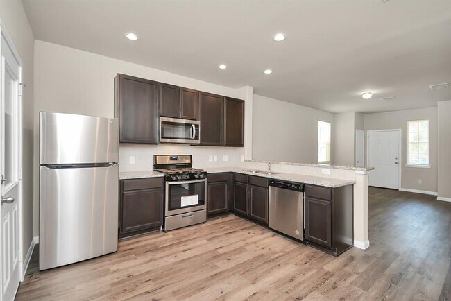 Building Photo - 2260 Raider Dr