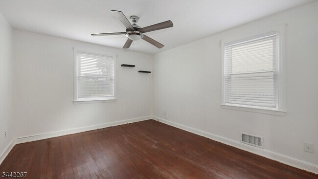 Building Photo - 1751 Mountain Ave