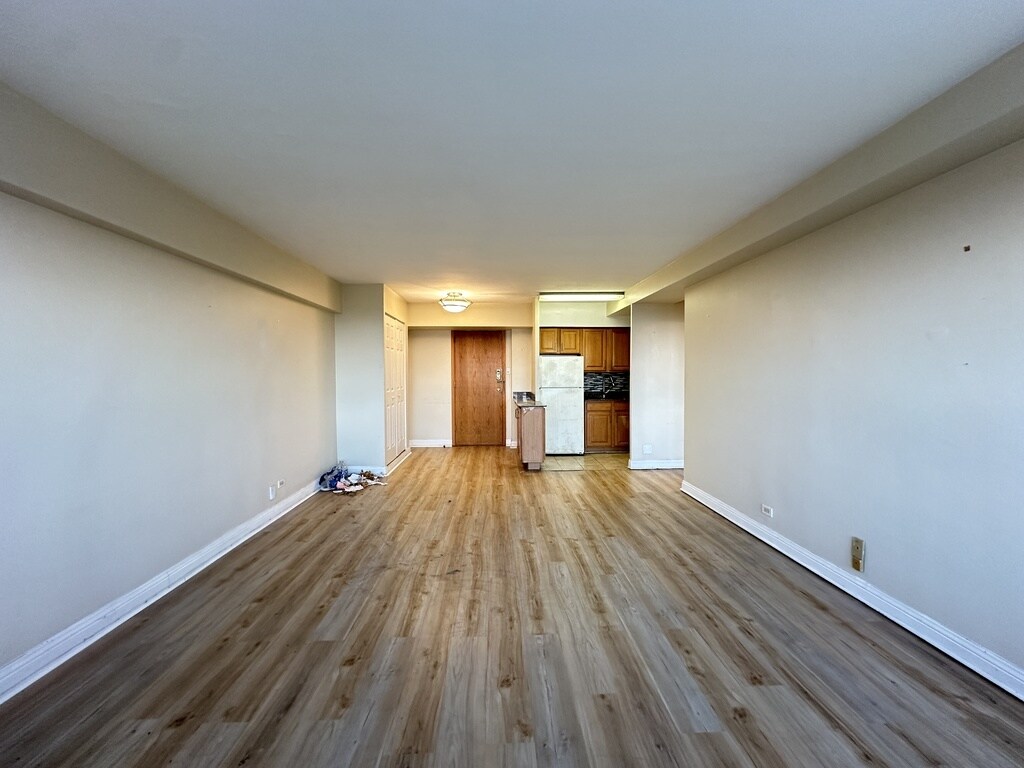 Building Photo - 4180 N Marine Dr