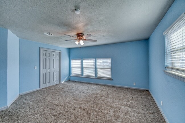 Building Photo - 1108 US Hwy 277