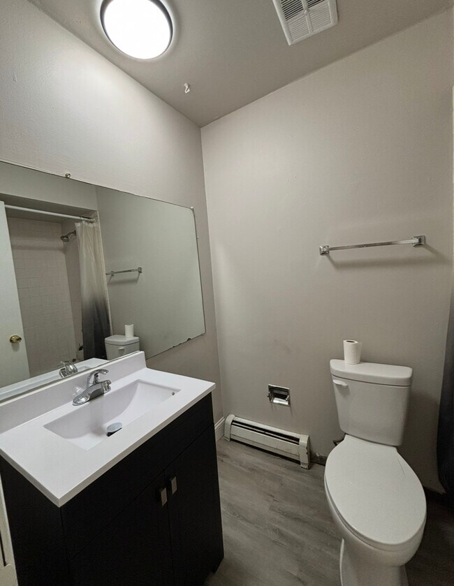 Building Photo - 3068 Bernice Ave