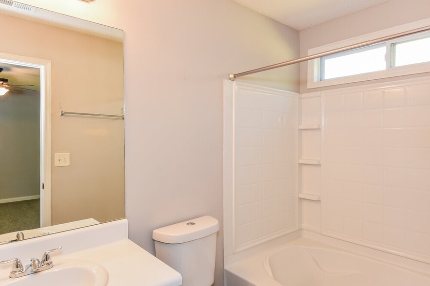 Building Photo - 108 Mount Comet Ct
