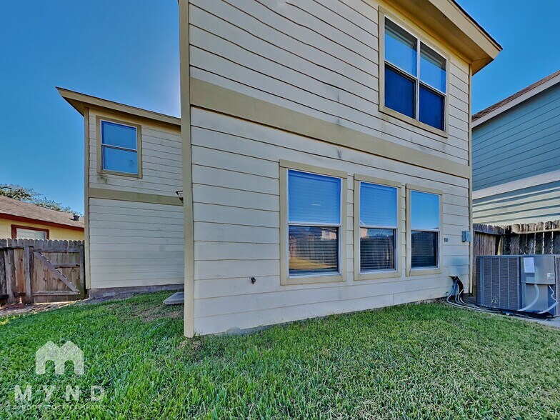 Building Photo - 20811 Bonham Park Ln