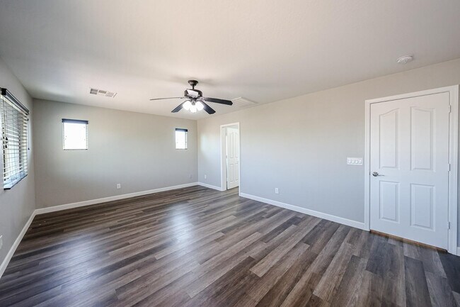 Building Photo - 16982 W Rio Vista Ln