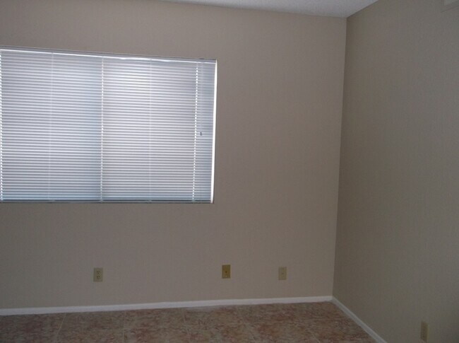 Building Photo - 7245 Great Oak Ave