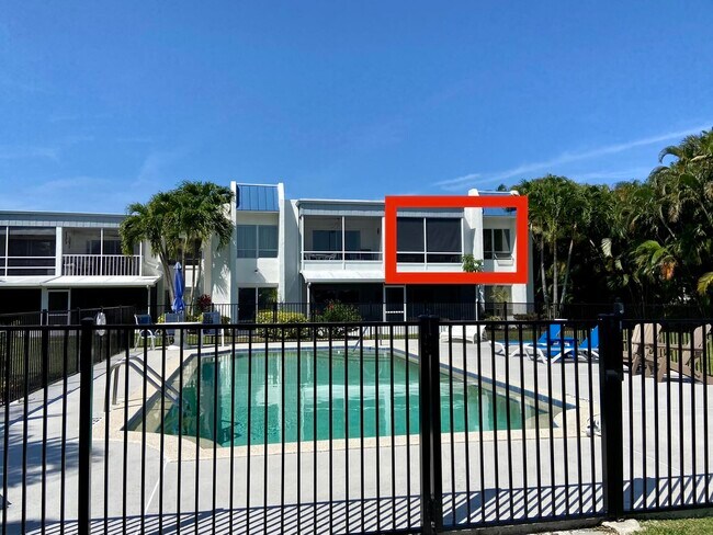 Building Photo - 974 NW Spruce Ridge Dr
