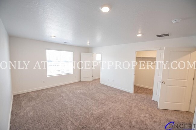 Building Photo - Brand-New Beautiful Spacious Modern Townhome in Lehi with Luxury Finishes & Prime Amenities