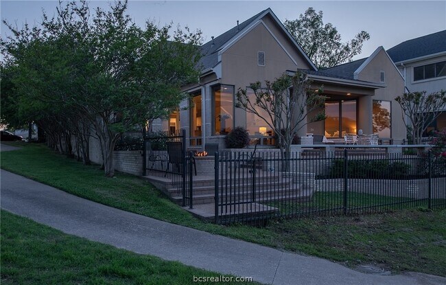 Building Photo - 4776 Stonebriar Cir