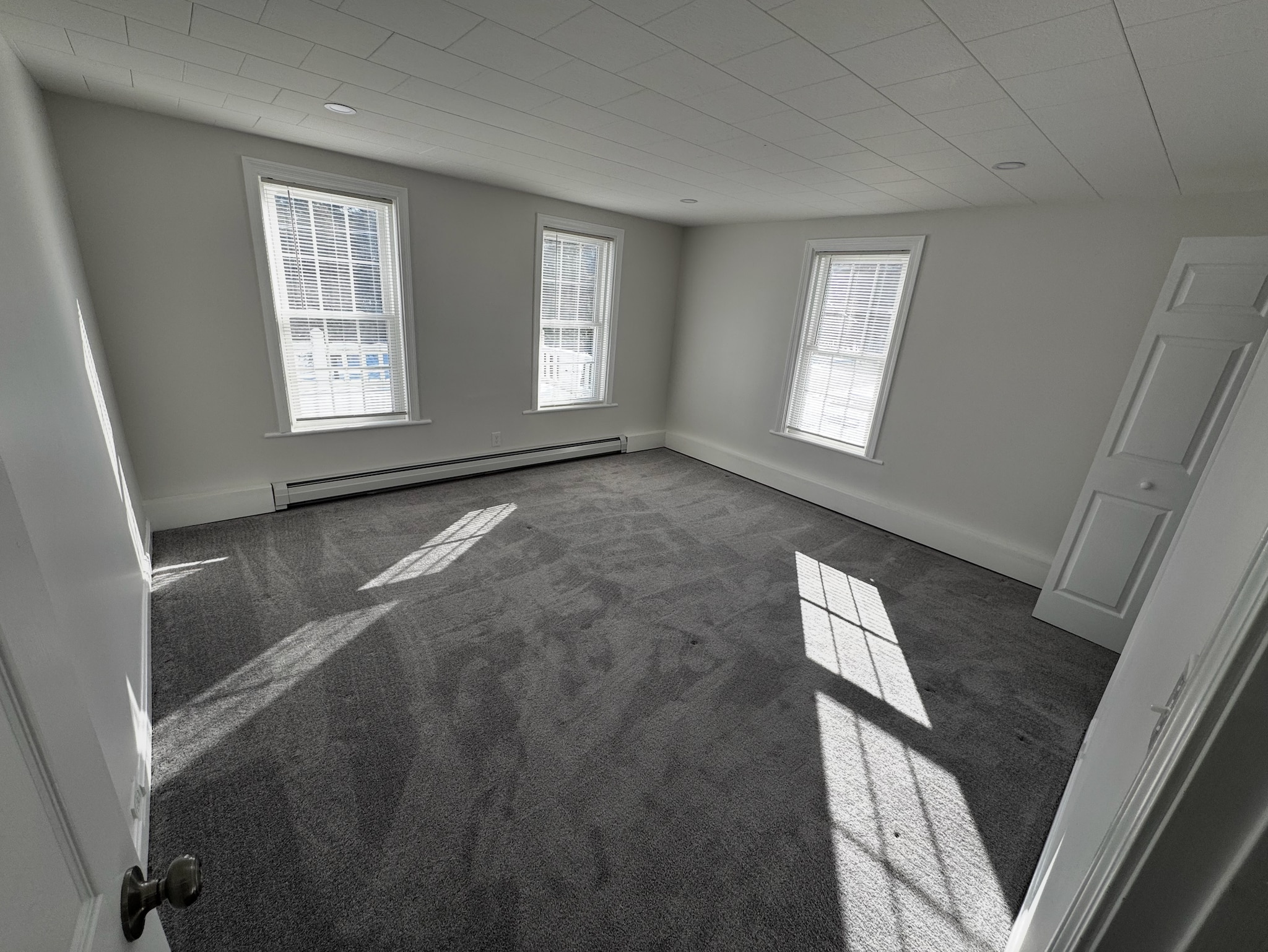 Building Photo - 169 Sewalls Falls Rd