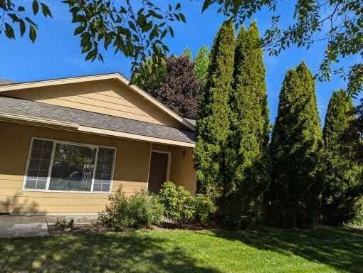 Primary Photo - 61862 Avonlea Cir