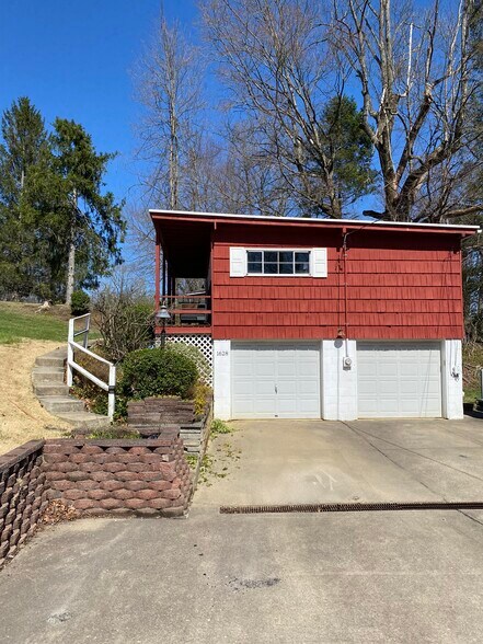 Building Photo - 1628 Otlahurst Dr