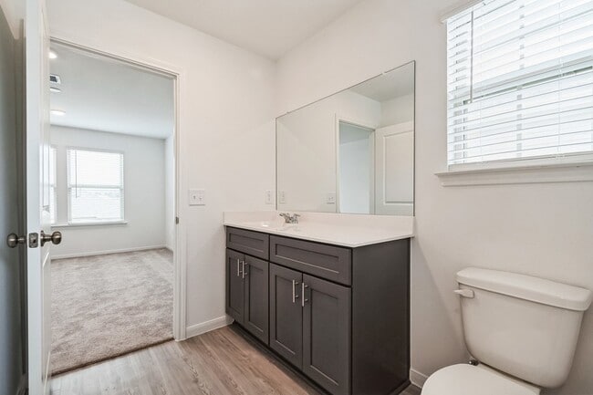 Building Photo - 16523 Pine Arrow Dr