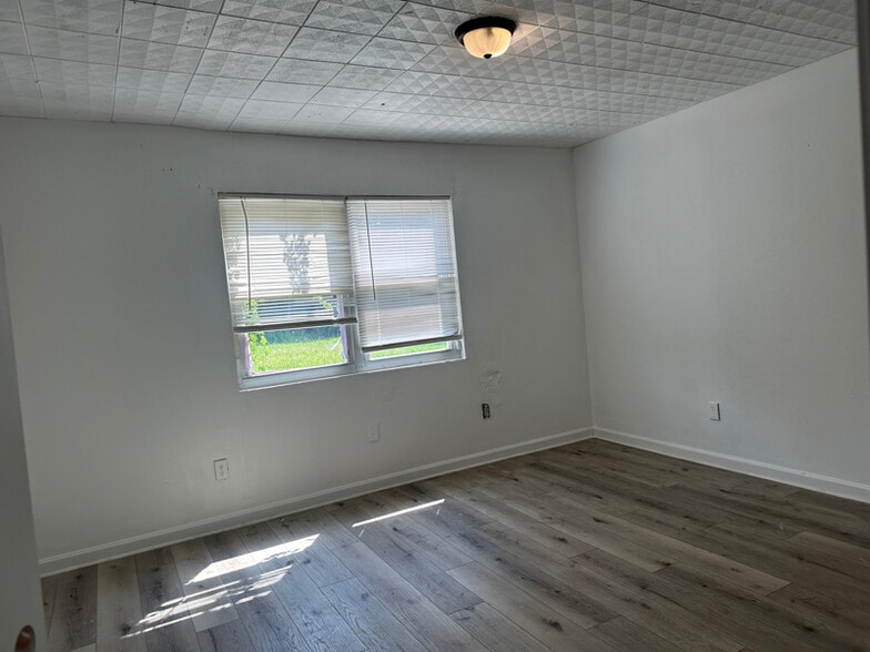 Building Photo - 1317 Hendrix Dr