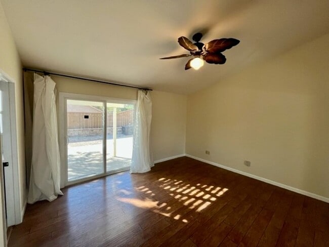 Building Photo - Village Park Single Story Home - Immaculat...