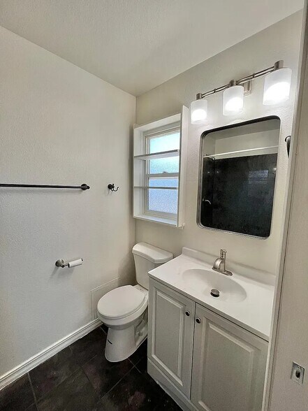 Building Photo - 3175 Machado Ave