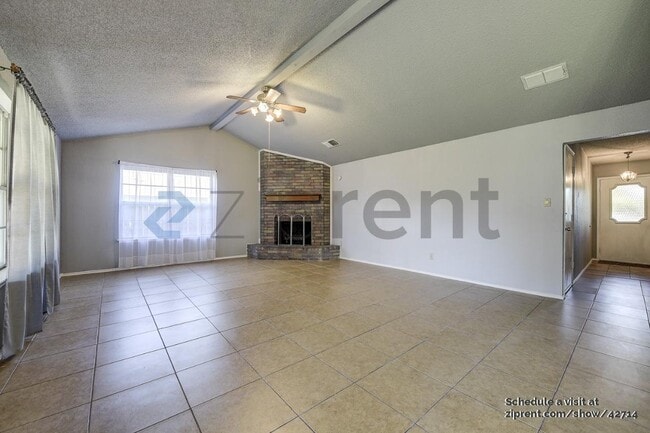 Building Photo - 400 Royal Field Dr