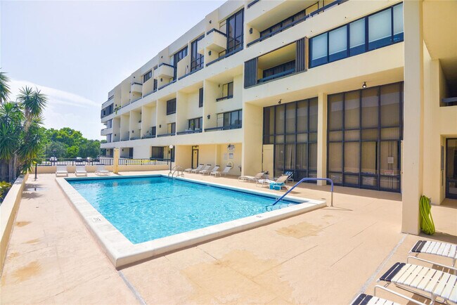 Building Photo - 1401 S Federal Hwy