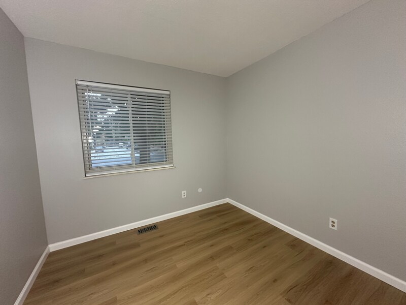 Building Photo - 13225 Grove Way