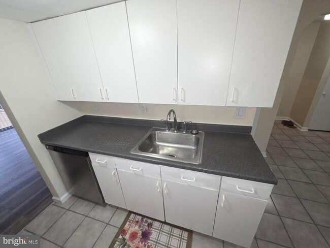 Building Photo - 5407 Fallriver Row Ct