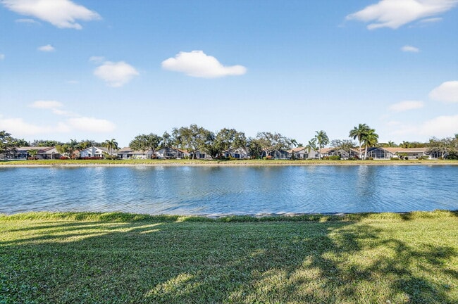 Building Photo - 7891 Sailing Shores Terrace