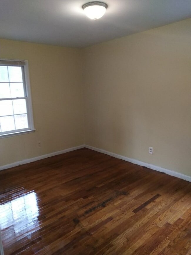 Building Photo - 108 Mount Zion Rd