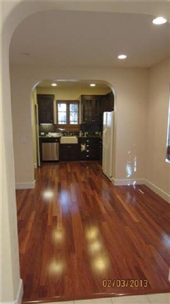 Building Photo - 1416 Dahlia Loop