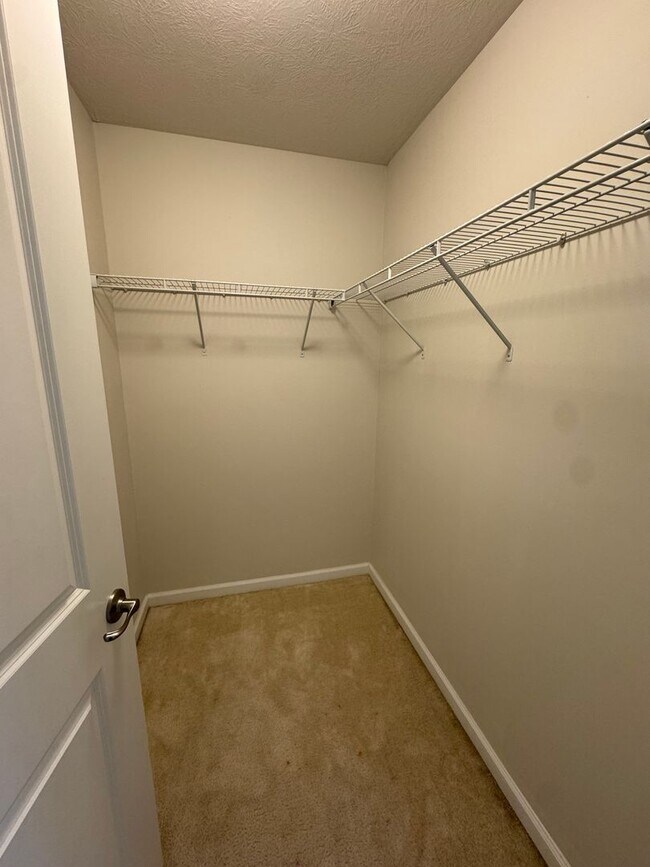 Building Photo - Beautiful 3 Bedroom 3.5 Bath in Sewickley, PA!