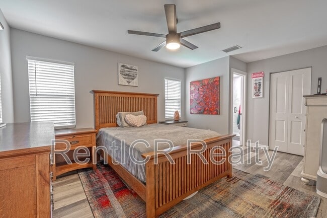 Building Photo - 3101 Carriage Dr