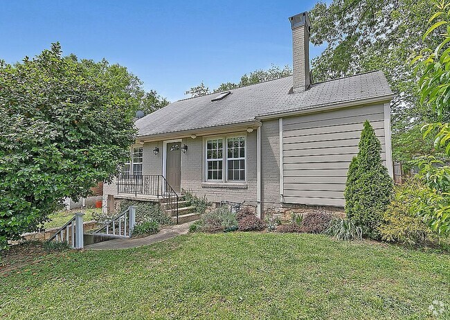 Building Photo - 1619 Sylvan Rd SW