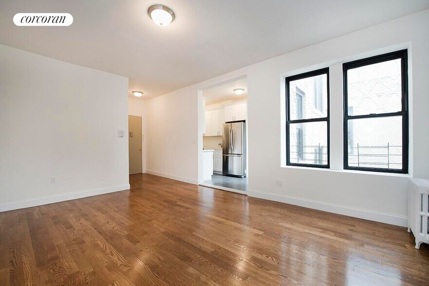 Building Photo - 61-09 39th Avenue H6