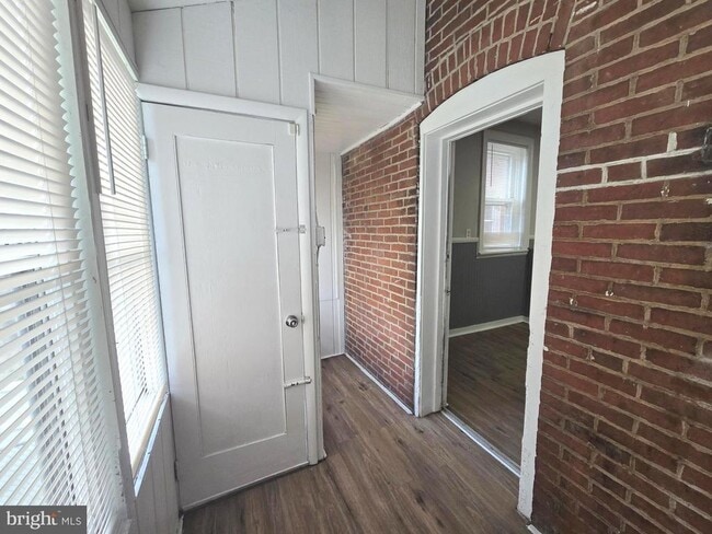 Building Photo - 5852 Pentridge St