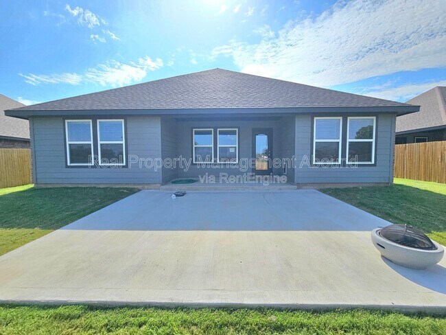 Building Photo - 7505 N 155th E Ave