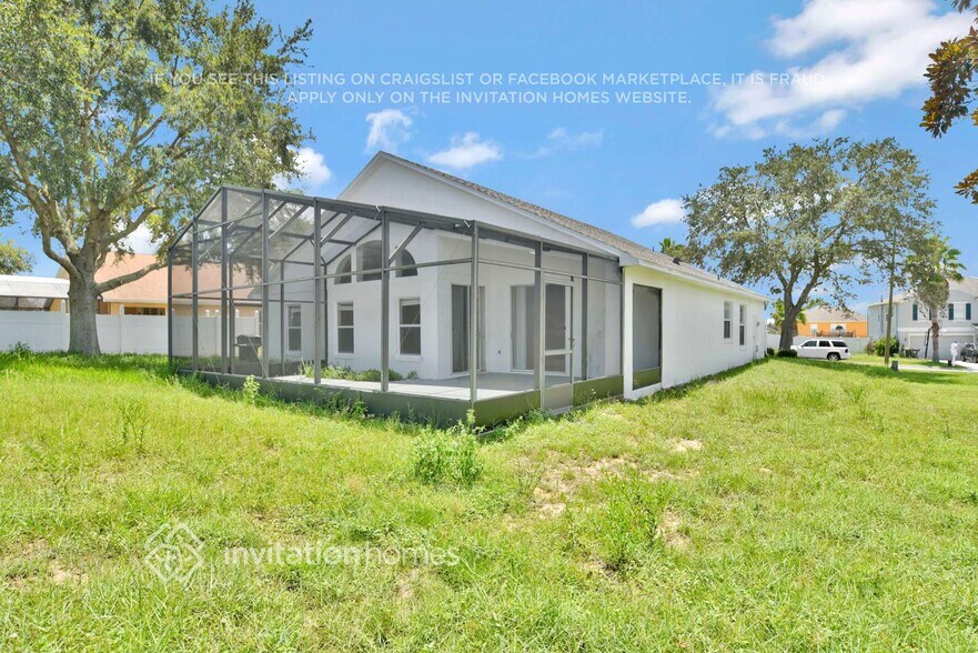 Building Photo - 1592 Silhouette Dr